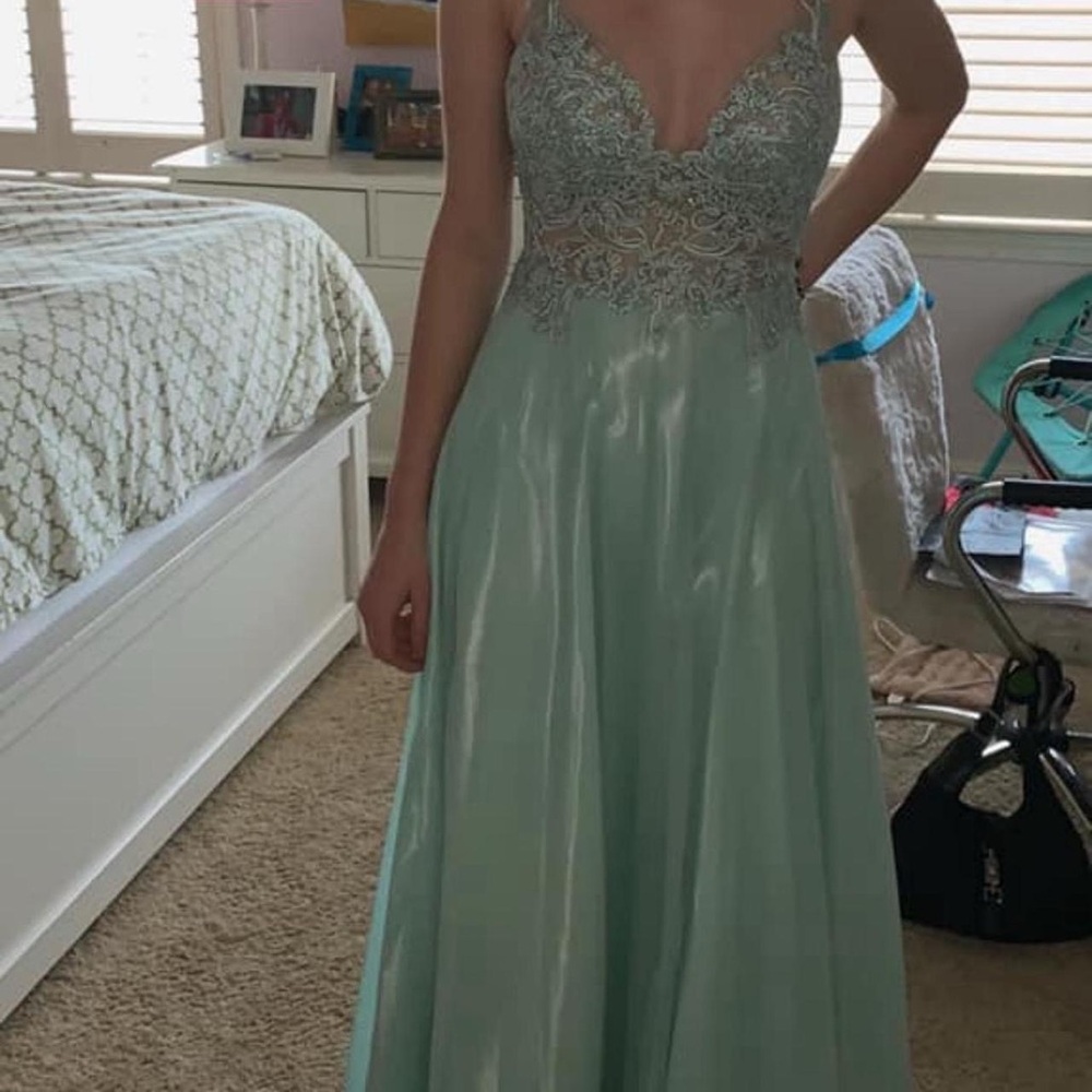 Elegant Lace Evening Gown in Mint Green